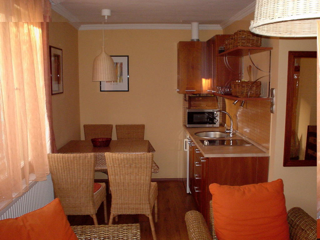 Oeroekzoeld Apartmanok Balatonfenyves Pokój zdjęcie